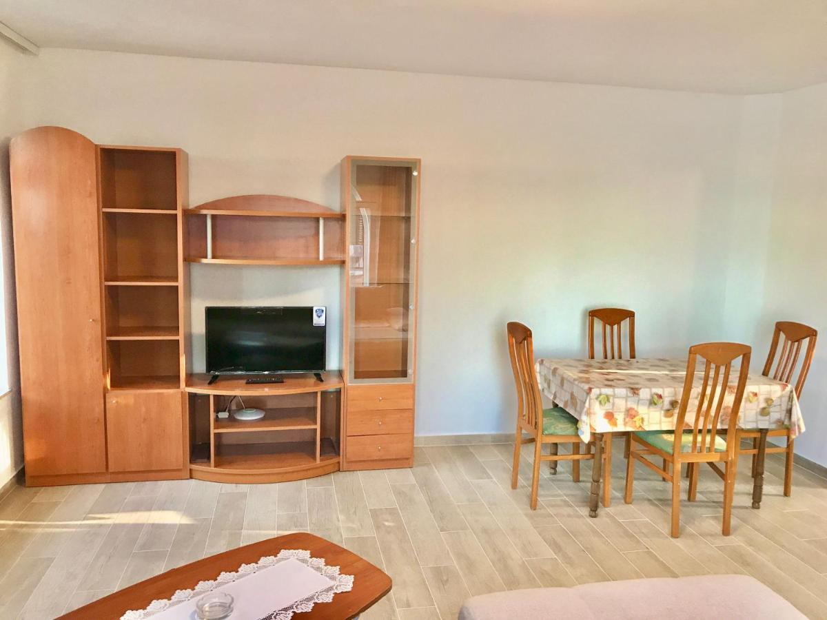 Apartmani Ružica Zastražišće Exteriér fotografie