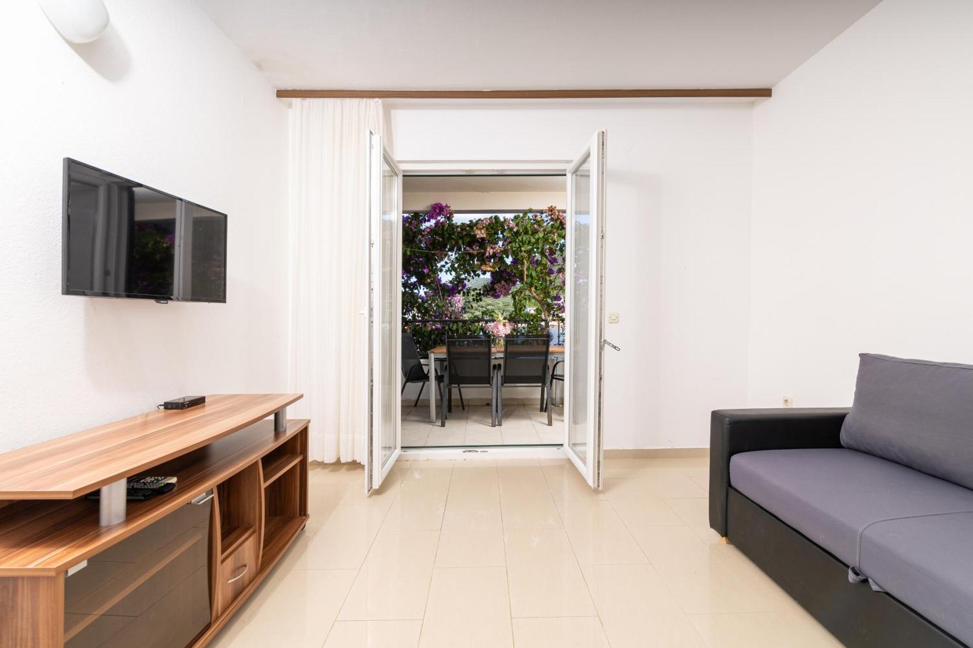 Apartmani Ružica Zastražišće Exteriér fotografie
