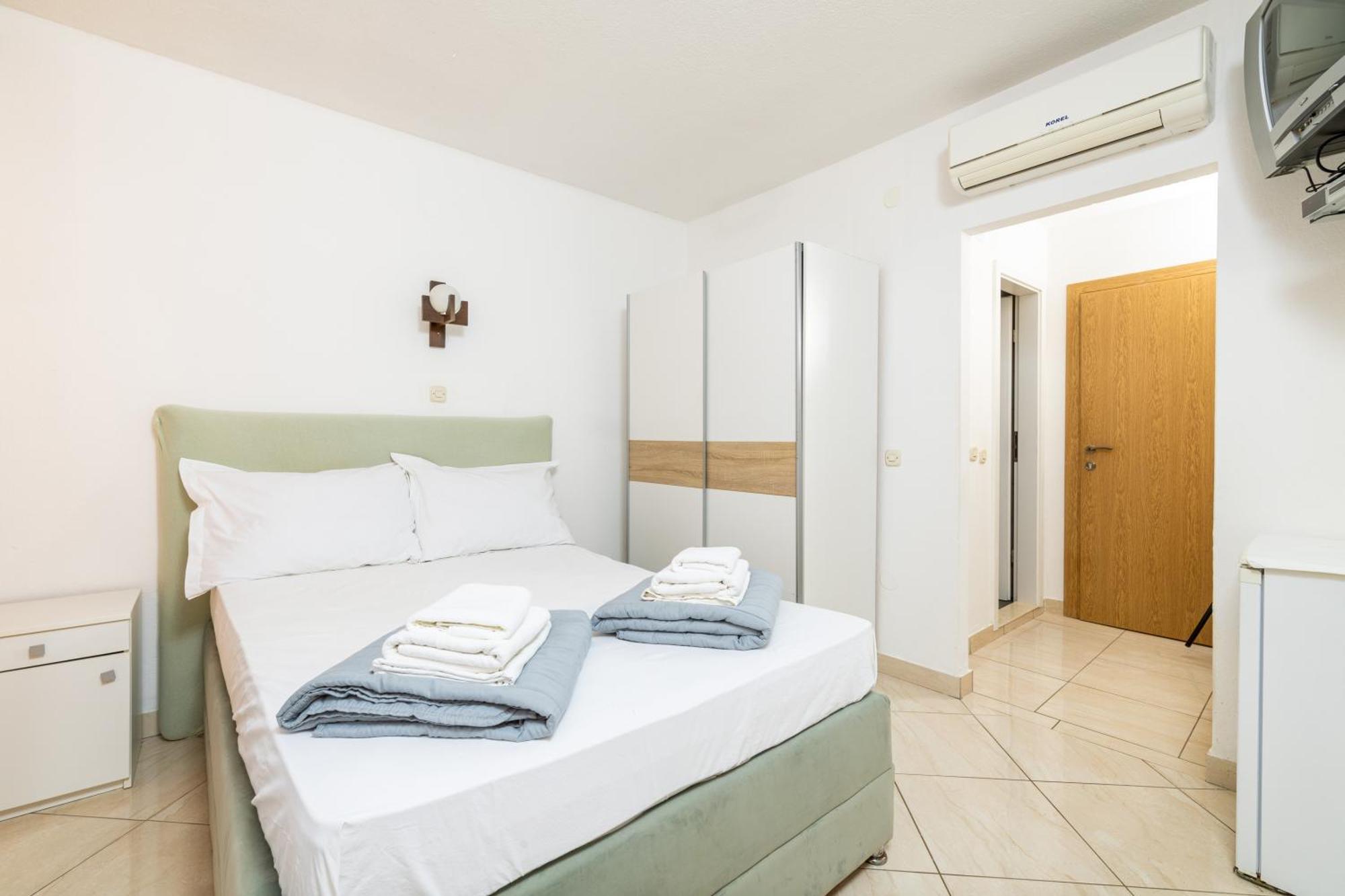 Apartmani Ružica Zastražišće Exteriér fotografie