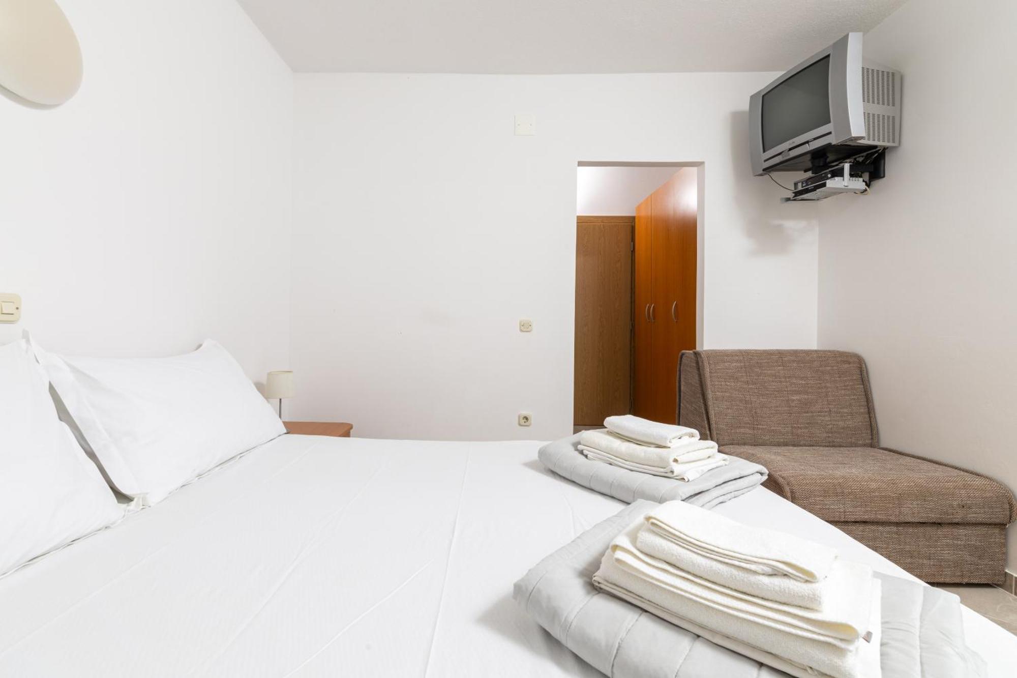 Apartmani Ružica Zastražišće Exteriér fotografie
