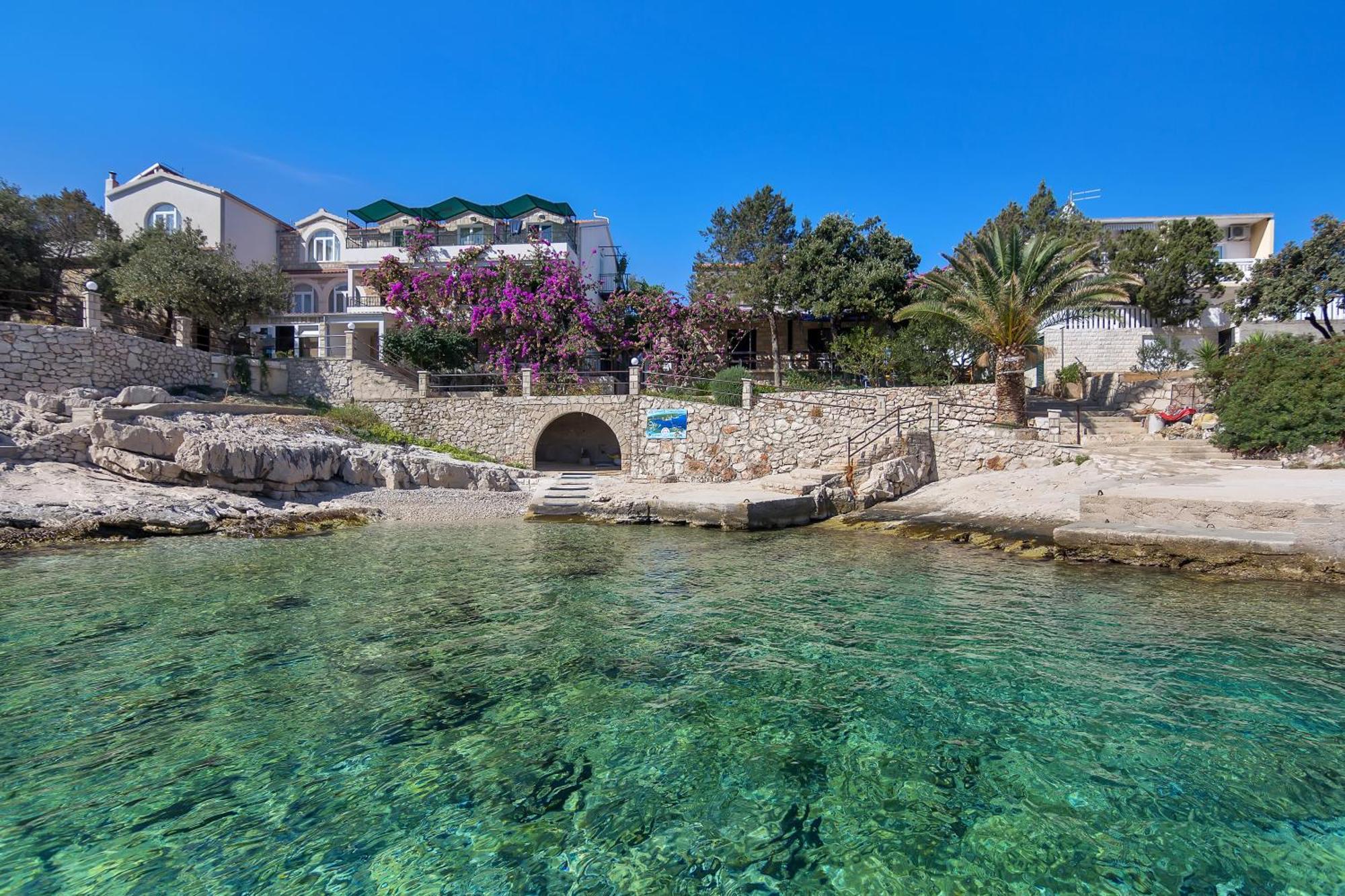 Apartmani Ružica Zastražišće Exteriér fotografie