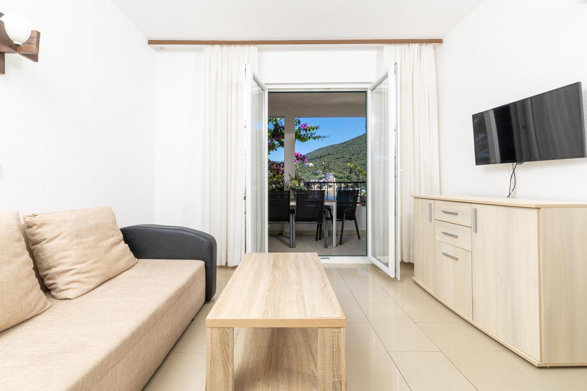 Apartmani Ružica Zastražišće Exteriér fotografie