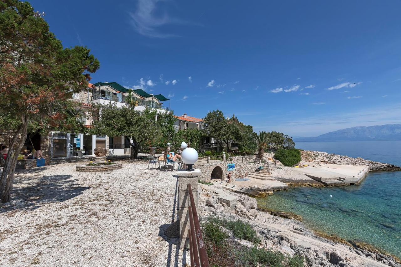 Apartmani Ružica Zastražišće Exteriér fotografie